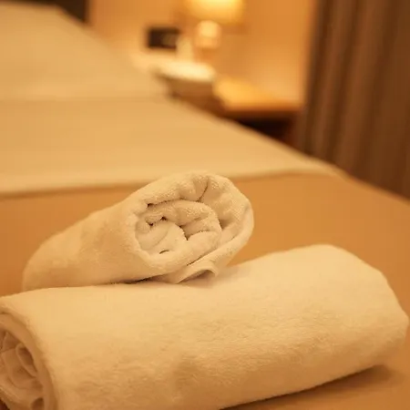 Bougainvilla * טיראנה