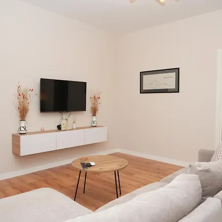 דירה Bougainvilla